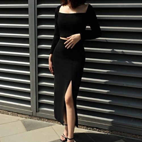 KAMELLIA - Mallorie Set - Set áo croptop ôm cổ vuông phối chân váy midi xẻ tà