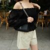 KAMELLIA - Echelle set - Áo kiểu xếp nếp tay phồng trễ vai Echelle vải voan màu đen trơn phối quần short kaki phom đứng